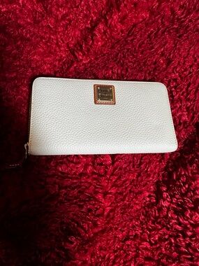 Dooney & Bourke White Pebbled Zip-Around Wallet with Gold Plate
